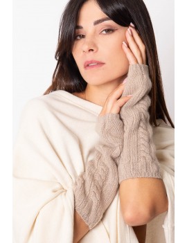 Cashmere sleeve with thumb